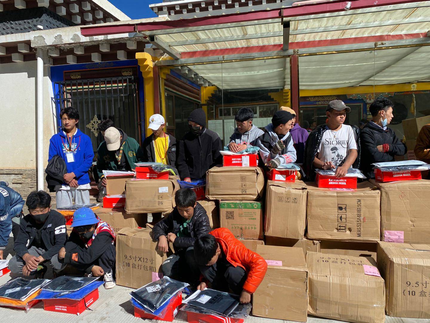 广州宜晨文化艺术展览有限公司公益回顾丨家国同欢月同圆 温暖满载甘孜州(图7) 广州宜晨文化艺术展览有限公司公益回顾丨家国同欢月同圆 温暖满载甘孜州(图7)